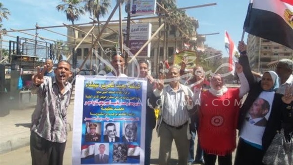بالصور.. توافد أهالي الإسكندرية لساحة «القائد إبراهيم» احتفالا بتحرير سيناء بالصور.. توافد أهالي الإسكندرية لساحة «القائد إبراهيم» احتفالا بتحرير سيناء
