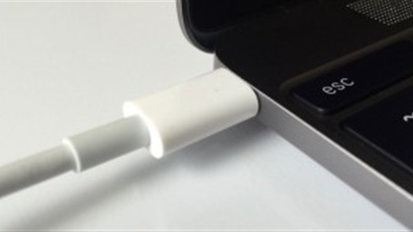 مهندس جوجل يحذر من الهواتف التي تدعم USB-C والشحن السريع مهندس جوجل يحذر من الهواتف التي تدعم USB-C والشحن السريع