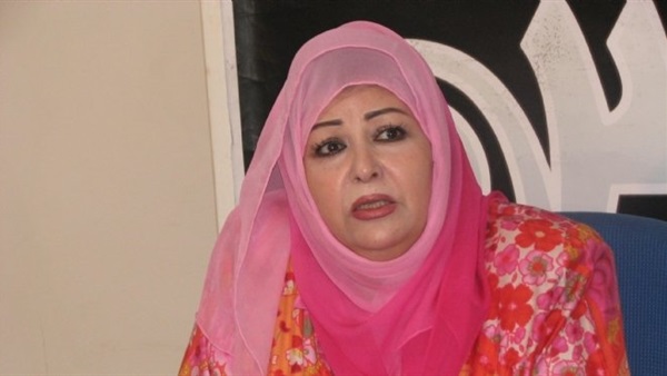 «عفاف شعيب» للمتظاهرين: «نازلين تهببوا أيه» «عفاف شعيب» للمتظاهرين: «نازلين تهببوا أيه»