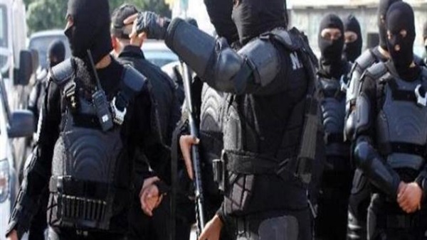 نقابة الصحفيين: الأمن اقتاد البلطجية للنقابة..وهذا لم يحدث فى عهد مبارك نقابة الصحفيين: الأمن اقتاد البلطجية للنقابة..وهذا لم يحدث فى عهد مبارك