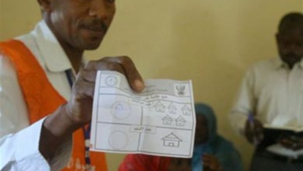 الحكومة السودانية تعلن ان استفتاء دارفور يظهر انتهاء ازمته