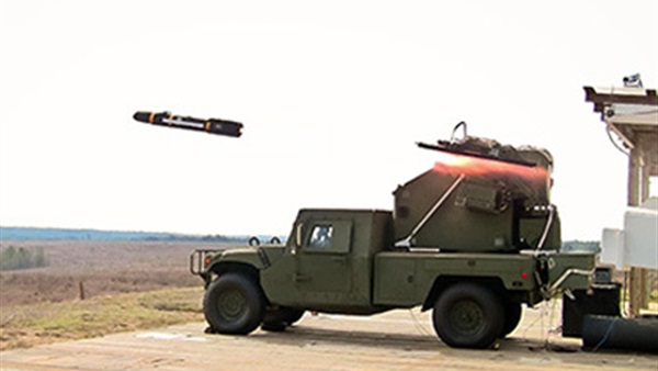 البنتاجون يطلق لأول مرة صاروخاً تحذيرياً قبل غارة على "داعش" بالعراق