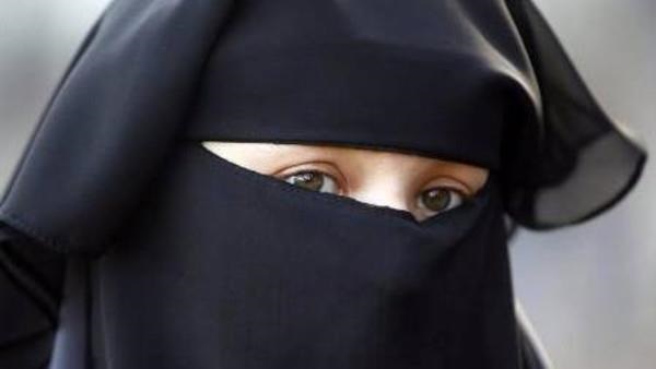 بلدة بلغارية تمنع النقاب في الأماكن العامة بلدة بلغارية تمنع النقاب في الأماكن العامة