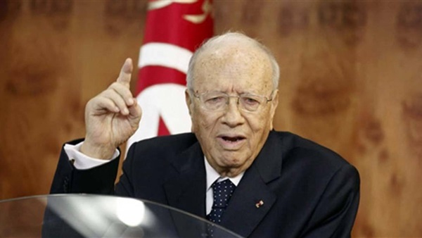 «السبسي» يوقع على القانون الأساسي الخاص بالمجلس الأعلى للقضاء «السبسي» يوقع على القانون الأساسي الخاص بالمجلس الأعلى للقضاء
