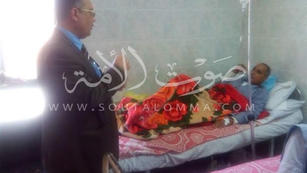 بالصور.. مدير التأمين الصحي بالشرقية يستمع لشكاوى مرضي المبرة