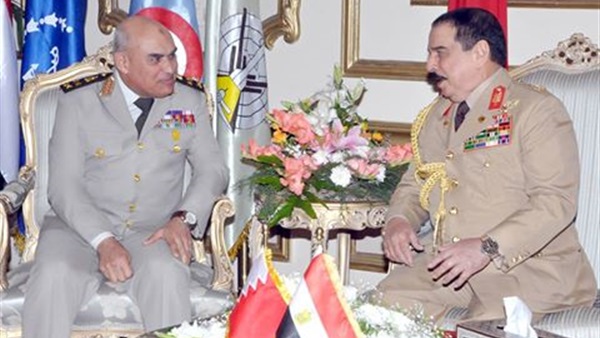 ملك البحرين يلتقي القائد العام للقوات المسلحة ملك البحرين يلتقي القائد العام للقوات المسلحة