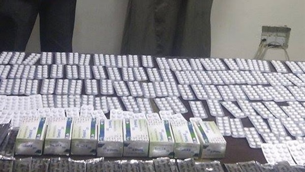 ضبط 160 قرص «ترامادول» بحوزة «عامل» بمحطة بني سويف ضبط 160 قرص «ترامادول» بحوزة «عامل» بمحطة بني سويف