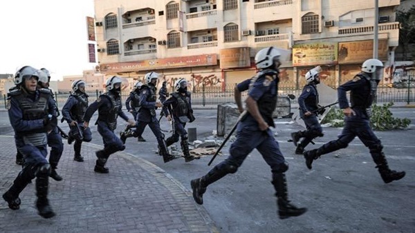 أمن البحرين يلقي القبض على 11 متهمًا متورطين في جرائم إرهابية 
