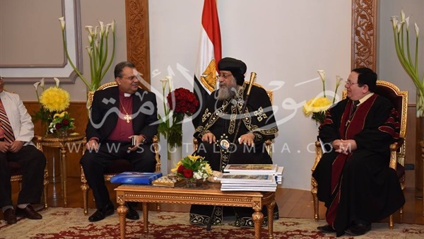 بالصور.. «تواضروس» يستقبل العديد من رؤساء الكنائس والوزراء للتهنئة بالعيد بالصور.. «تواضروس» يستقبل العديد من رؤساء الكنائس والوزراء للتهنئة بالعيد