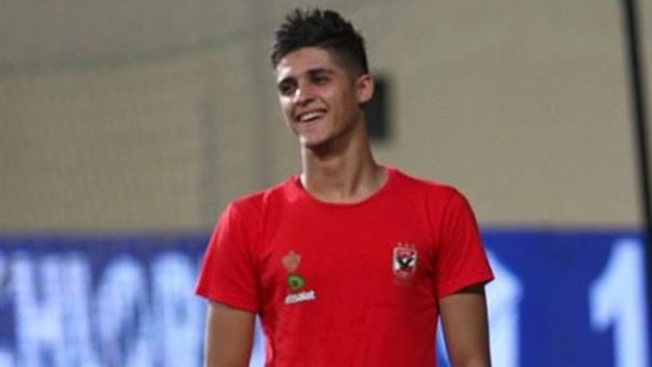 اختبار طبي لأحمد الشيخ.. ومحاولات لحل أزمة سفر حسين السيد 