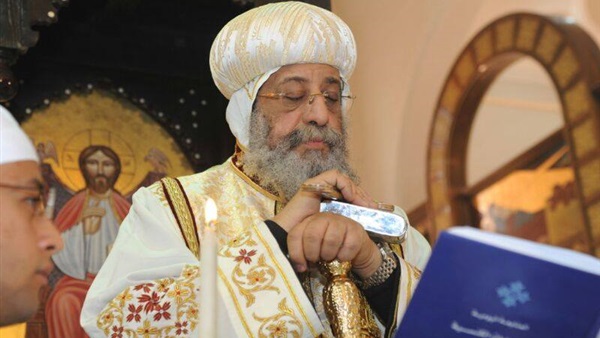 البابا يتراس قداس عيد القيامة.. ويقدم خالص التهانى لعمال مصر البابا يتراس قداس عيد القيامة.. ويقدم خالص التهانى لعمال مصر