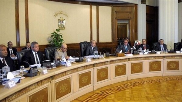 الحكومة تبدأ اجتماعها الأسبوعي لمناقشة الأوضاع الأمنية والإقتصادية الحكومة تبدأ اجتماعها الأسبوعي لمناقشة الأوضاع الأمنية والإقتصادية