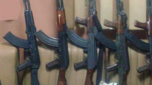 ضبط 77 سلاحا ناريا و55 هاربا من السجون خلال حملات الأمن العام