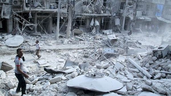 روسيا تتوعد بوقف العنف فى «حلب».. الولايات المتحدة تدعو لوقف القتال.. المرصد السوري لحقوق الإنسان:« 253 قتيلا مدنيا بينهم 49 طفلا ضحايا القصف الجوى».. وهاشتاج «حلب تحترق» تشعل صفحات التواصل الإجتماعى