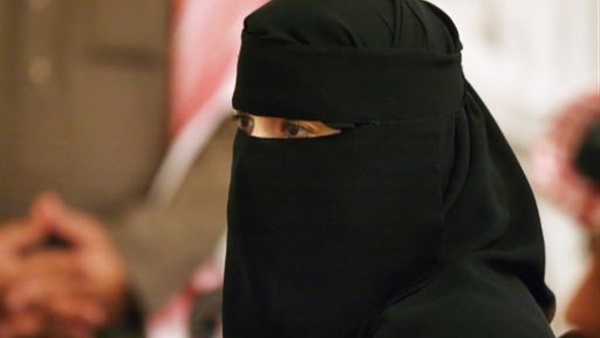 «سعودية» تقاضي زوجها لاقتراضه مبلغ مالي منها ولم يرده لها