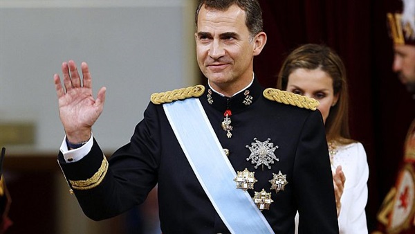 ملك إسبانيا يحل البرلمان ويدعو لانتخابات جديدة 26 يونيو