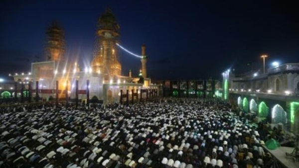 عشرات الآلاف يتحدون الجهاديين لإحياء ذكرى وفاة الإمام الكاظم في بغداد