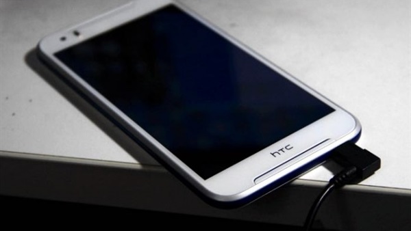 «HTC» تطلق هاتفها الجديد Desire 830 