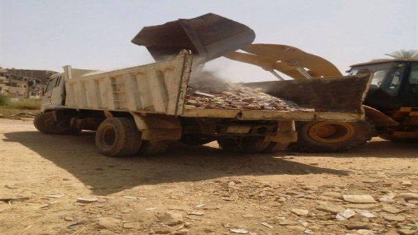 رفع 40 طن قمامة ومخلفات فى حملة نظافة بالاقصر رفع 40 طن قمامة ومخلفات فى حملة نظافة بالاقصر