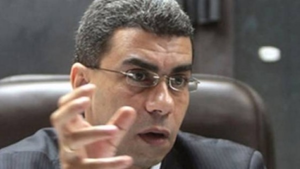 ياسر رزق يعترض على دعوة احجتاب الصحف ياسر رزق يعترض على دعوة احجتاب الصحف
