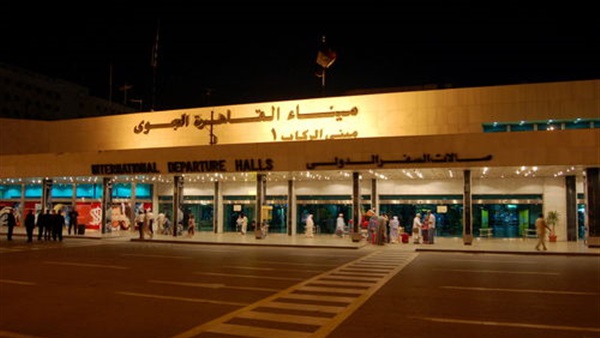 ترحيل 20 سودانيا من مطار القاهرة بعد قرار الإفراج عنهم ترحيل 20 سودانيا من مطار القاهرة بعد قرار الإفراج عنهم