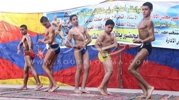 بالصور.. أطفال في مسابقة لكمال الأجسام.. ونشطاء «مهزلة» بالصور.. أطفال في مسابقة لكمال الأجسام.. ونشطاء «مهزلة»