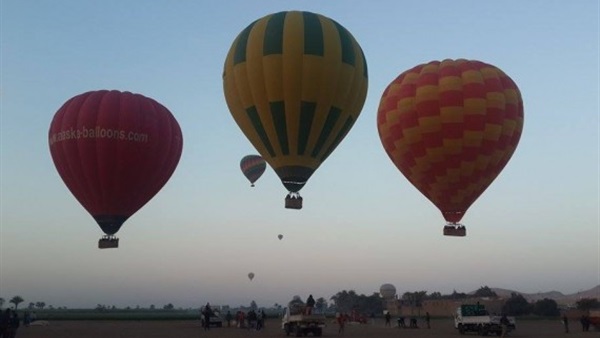 إقلاع 10 رحلات بالون طائر تقل 169 سائحا بالأقصر إقلاع 10 رحلات بالون طائر تقل 169 سائحا بالأقصر