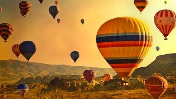 تحليق 169 سائحًا على متن 10 رحلات بالون طائر بالأقصر تحليق 169 سائحًا على متن 10 رحلات بالون طائر بالأقصر
