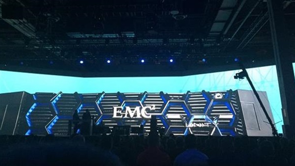 EMC Unity توفر خدمات فلاش للتخزين تساعد على تبسيط وتحديث مراكز البيانات