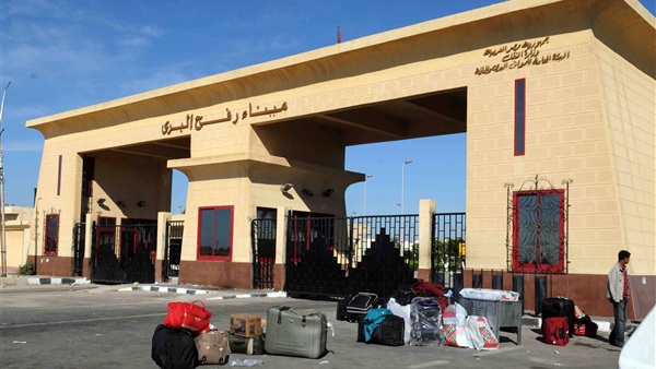 بالفيديو.. فتح معبر رفح لعودة العالقين على الحدود بالفيديو.. فتح معبر رفح لعودة العالقين على الحدود