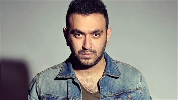 نشطاء يسخرون من تقليد كريم محسن لـ«كريم عبد العزيز»