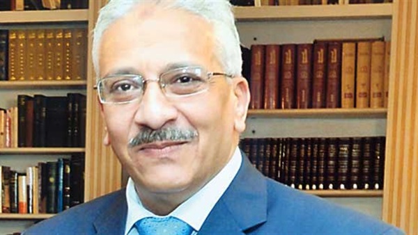 رئيس تحرير «الأهرام» يوجه دعوة للصحفيين وحكماء المهنة للإجتماع.. غدا رئيس تحرير «الأهرام» يوجه دعوة للصحفيين وحكماء المهنة للإجتماع.. غدا