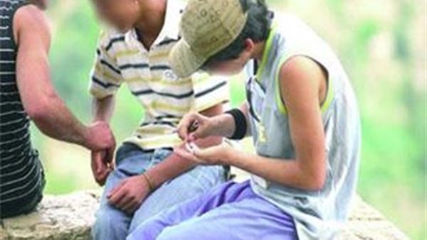 بالفيديو.. اعترافات مثيرة لـ «أطفال الإدمان» بالفيديو.. اعترافات مثيرة لـ «أطفال الإدمان»