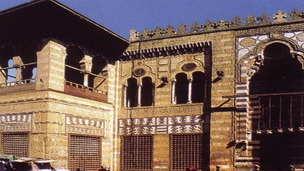 حلوان تستغيث.. العقارات التاريخية تتعرض للهدم