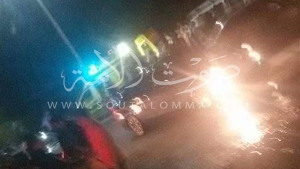 شاهد عيان: سيارة متحركة تحمل علم «داعش» أطلقت النيران عشوائيا شاهد عيان: سيارة متحركة تحمل علم «داعش» أطلقت النيران عشوائيا