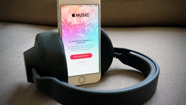خدمة Apple Music تتطلق خصما بنسبة 50% للطلاب
