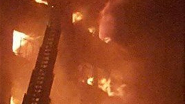 الحماية المدنية تنقذ 4 مواطنين من وسط النيران بحريق العتبة 