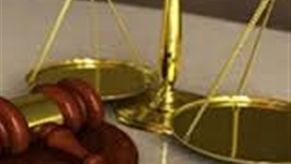 النيابة تستدعي والدة طفلة حرقت نفسها في المعادى