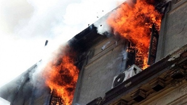  اعترافات مجرم السويس:   هشمت رأس  صاحبة الشقة  بـ «شاكوش»   وأشعلت في طفلها النيران 