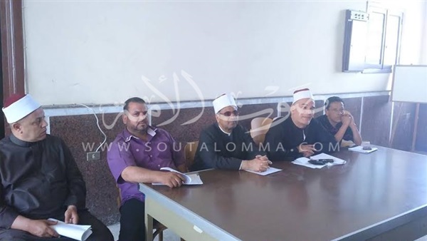 بالصور..اجتماع طارئ لمديري الإدارات بأوقاف الإسماعيلية 