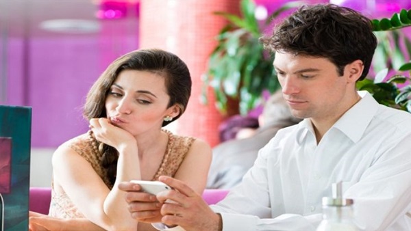 بريطانيا لا تعتبر ارسال المحتويات الجنسية خيانة  بريطانيا لا تعتبر ارسال المحتويات الجنسية خيانة