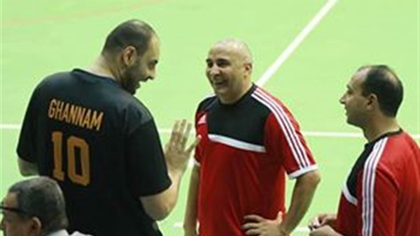 طارق خيري: «الغنام» وقع على بياض من أجل العودة لـ«الأهلي» طارق خيري: «الغنام» وقع على بياض من أجل العودة لـ«الأهلي»