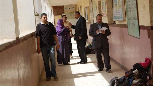 بالصور.. إحالة 3 ملاحظين بمدرسة الخشاينة في الشرقية للتحقيق بالصور.. إحالة 3 ملاحظين بمدرسة الخشاينة في الشرقية للتحقيق