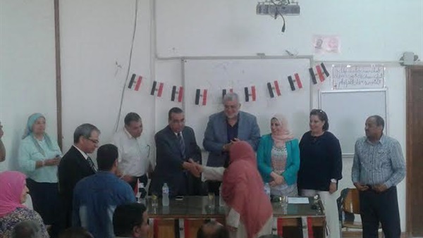 بالصور.. «طب القناة» تنظم احتفالية لتكريم عمالها بالصور.. «طب القناة» تنظم احتفالية لتكريم عمالها