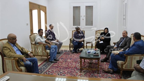 محافظ دمياط يلتق بمسؤول الهيئة العامة للطرق والكبارى محافظ دمياط يلتق بمسؤول الهيئة العامة للطرق والكبارى