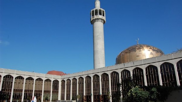 مساجد بريطانيا تحذر المسلمات من ثلاث 