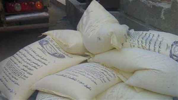 ضبط سيارة محملة بدقيق بلدى مدعم قبل بيعها في السوق السوداء بقليوب