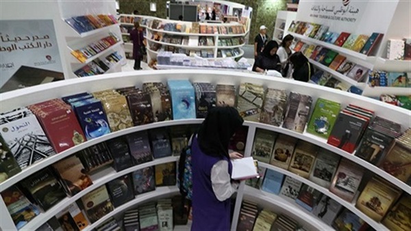 ابن رشد شخصية معرض أبوظبي الدولي للكتاب 2016 ابن رشد شخصية معرض أبوظبي الدولي للكتاب 2016