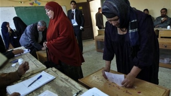 ضعف الإقبال في أسوان على الانتخابات لارتفاع درجات الحرارة ضعف الإقبال في أسوان على الانتخابات لارتفاع درجات الحرارة
