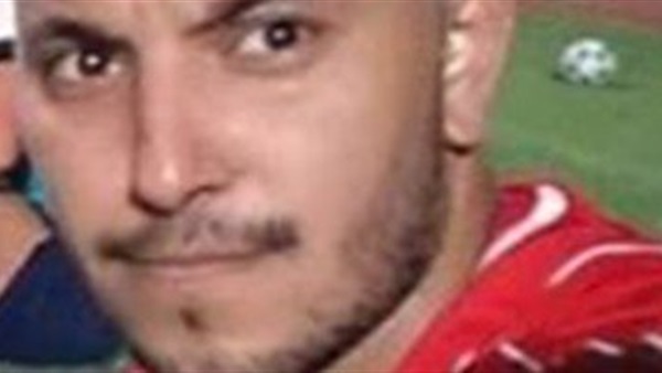 وصول جثمان لاعب الأهلي السابق لمطار القاهرة تمهيدا لدفنه وصول جثمان لاعب الأهلي السابق لمطار القاهرة تمهيدا لدفنه